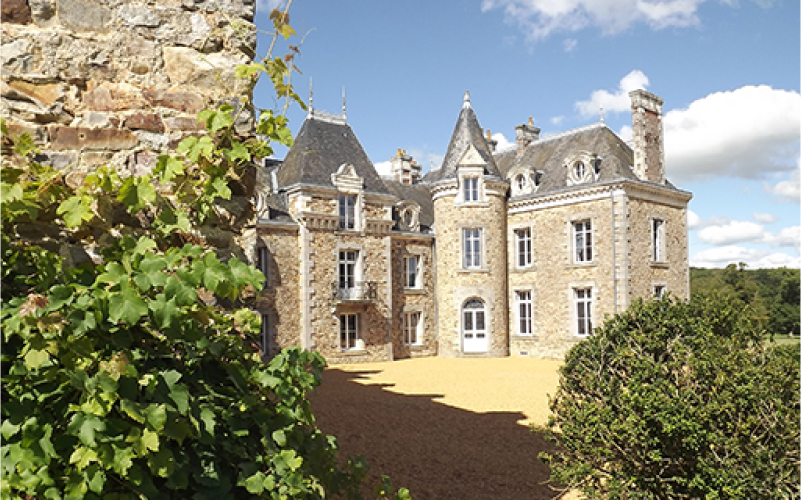 Chateau De La Barillere Location Gite En Mayenne 53 Alentours 6